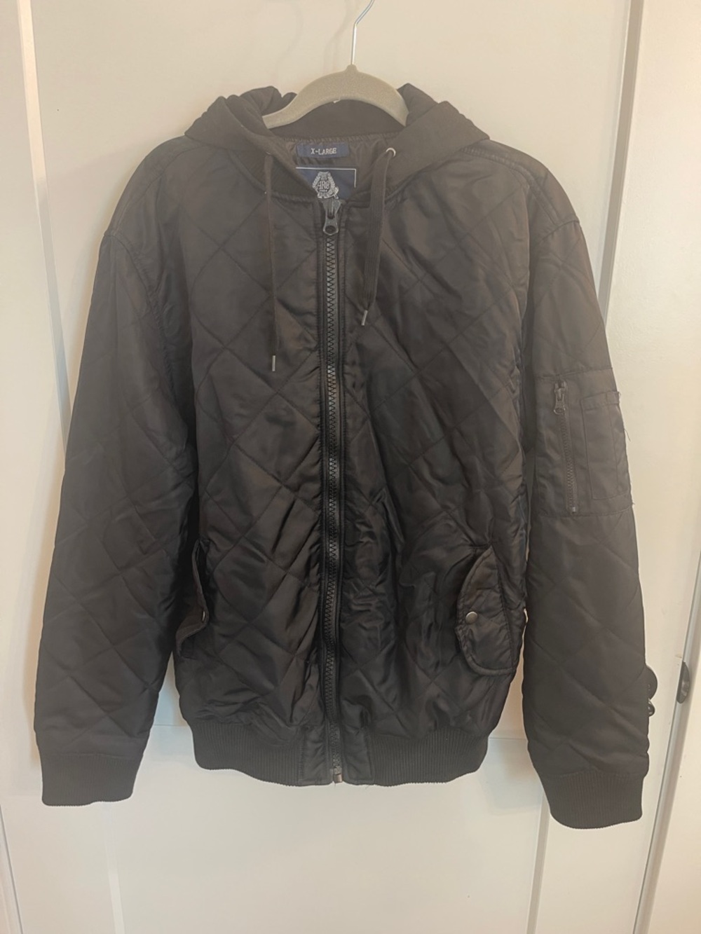 Women’s American Rag Quilter Puffer jacket with Hood. Size XL, EUC